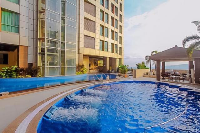 2 Bedroom Condo Unit With City And Mountain View Cebu Exterior photo