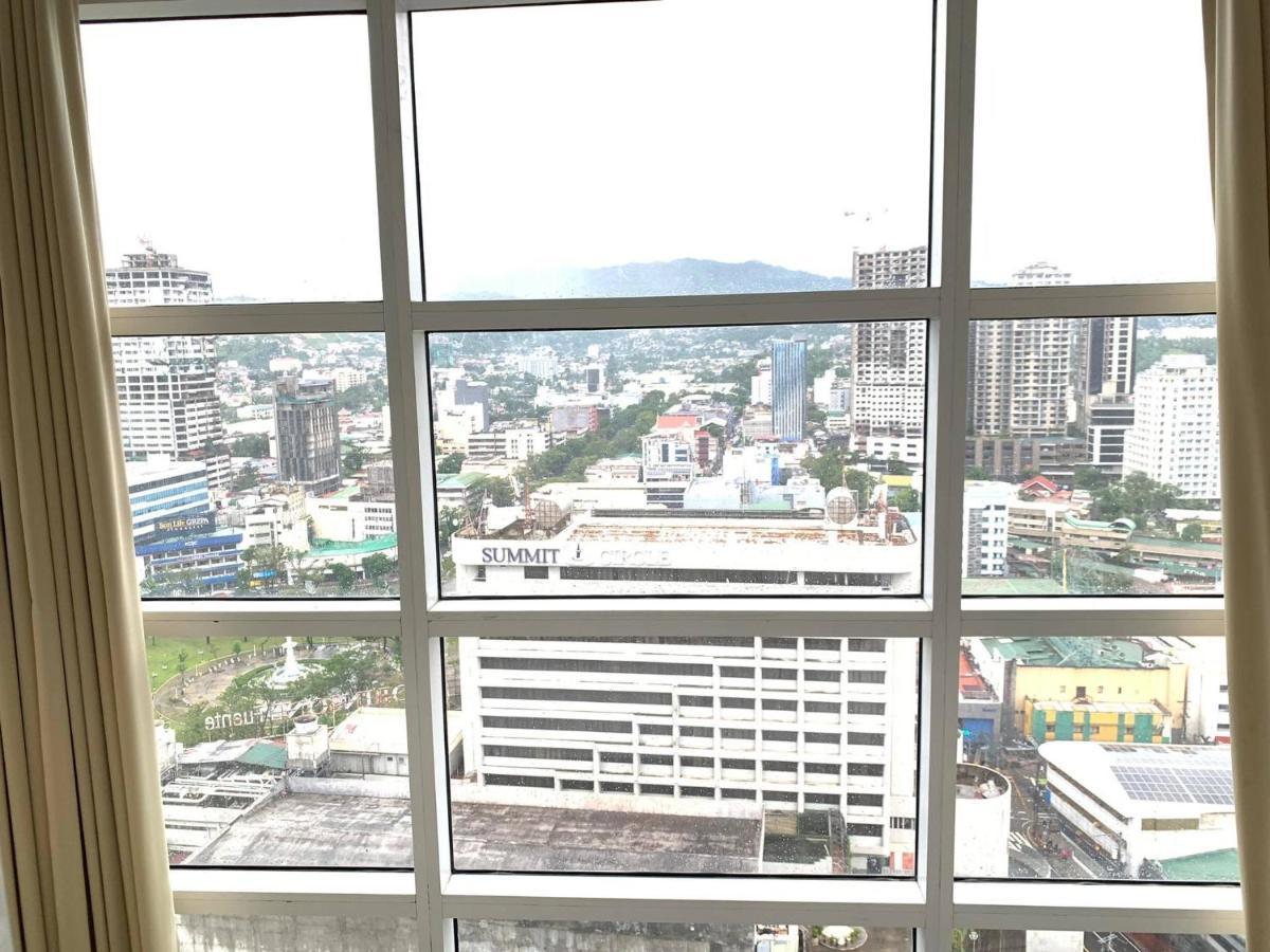 2 Bedroom Condo Unit With City And Mountain View Cebu Exterior photo
