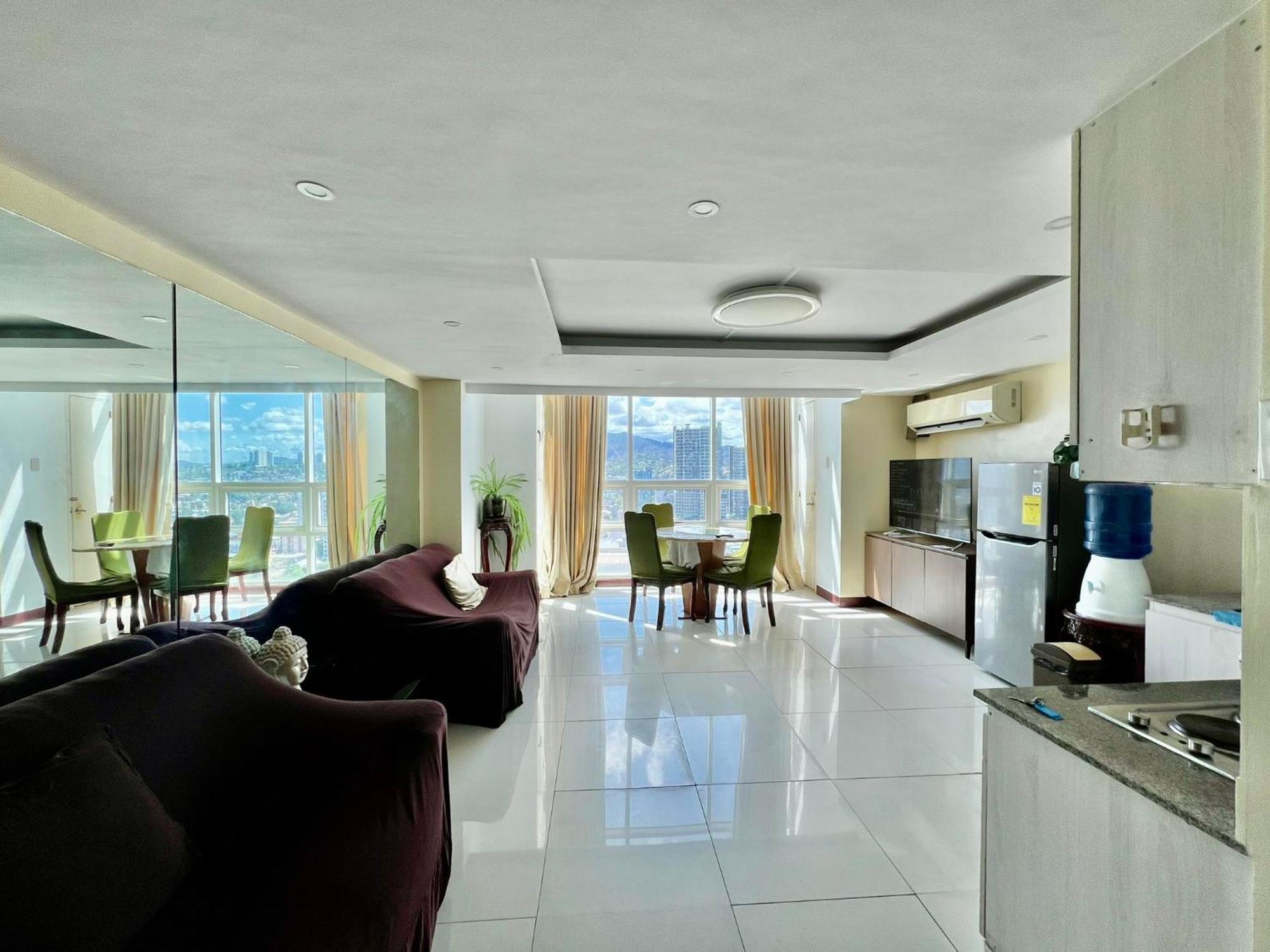 2 Bedroom Condo Unit With City And Mountain View Cebu Exterior photo