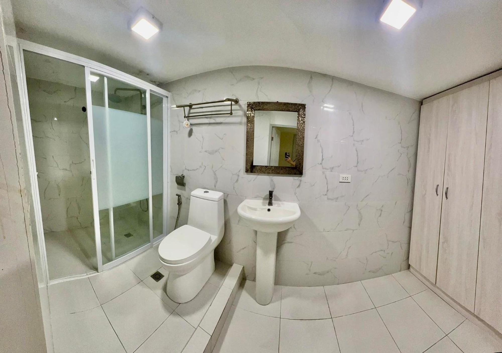 2 Bedroom Condo Unit With City And Mountain View Cebu Exterior photo